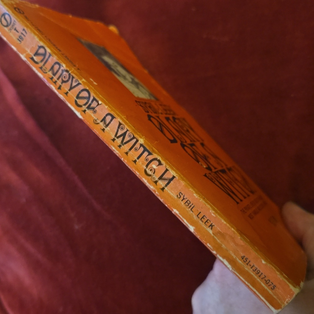 Rare Diary Of A Witch - Sybil Leek Vintage 1968 Psychic Signet Paper Back Book - Picture 6 of 6
